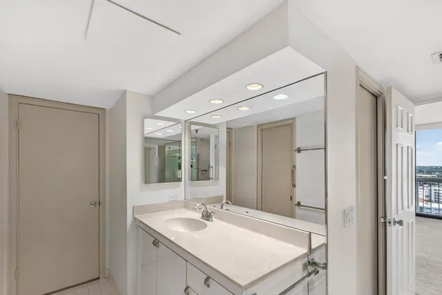 Unit 1543 photo 27