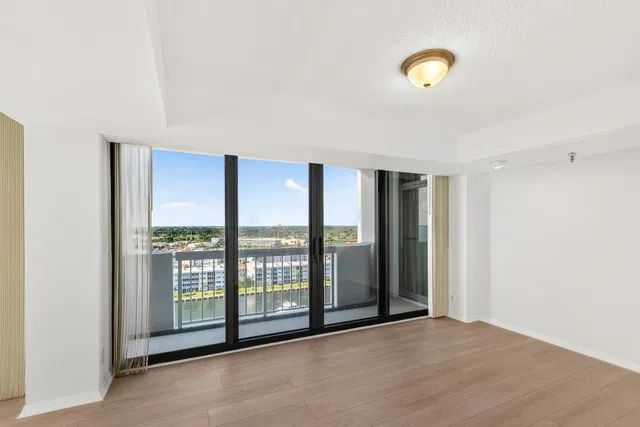 Unit 1543 photo 13