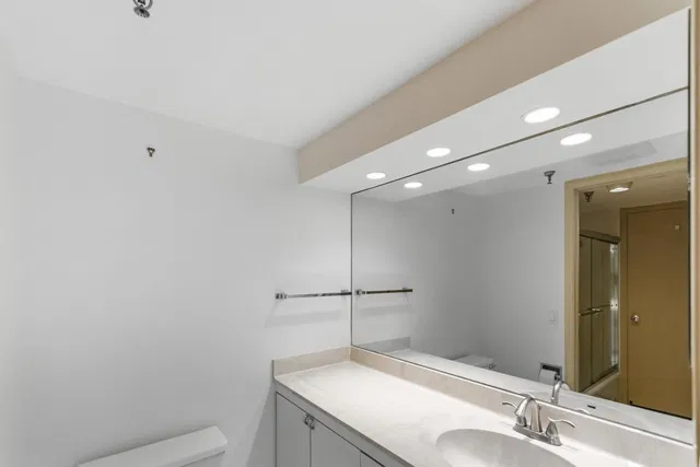 Unit 1543 photo 30