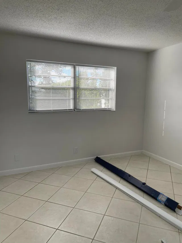  Residence photo 4