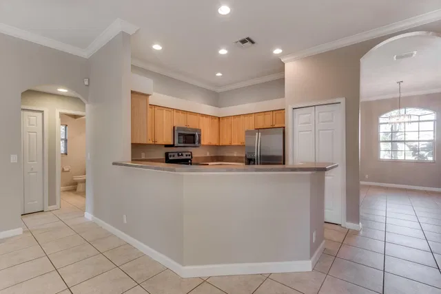  Residence photo 4