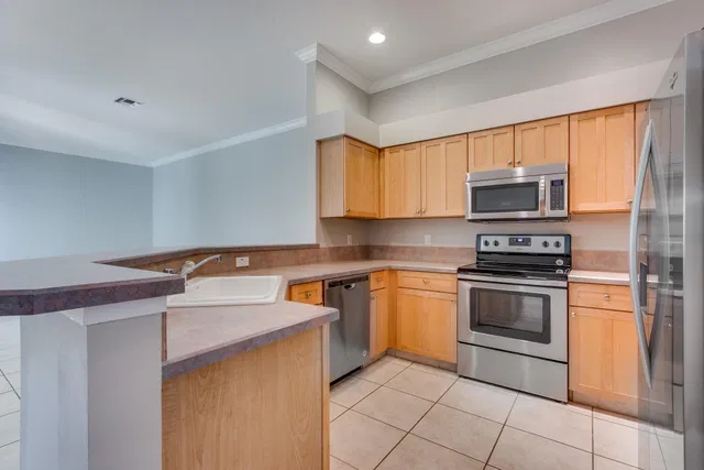  Residence photo 5