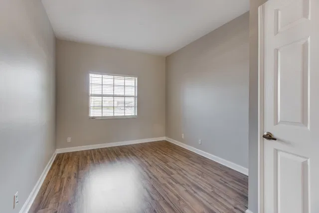  Residence photo 11