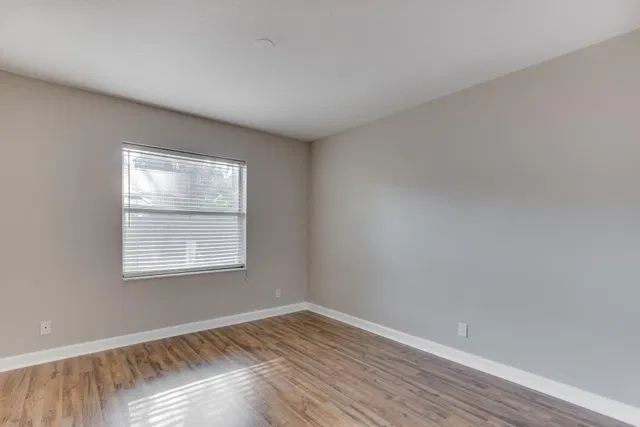  Residence photo 14
