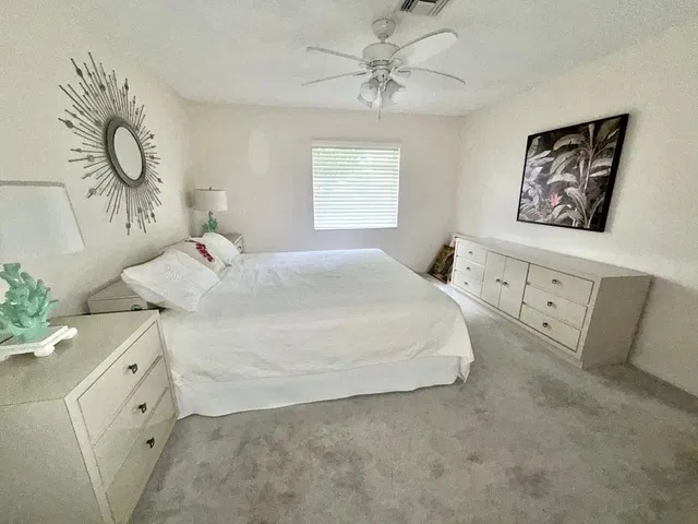 Unit 11-C photo 13