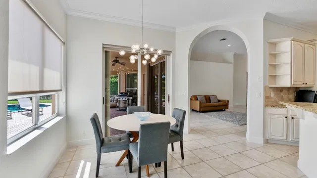 Residence photo 4