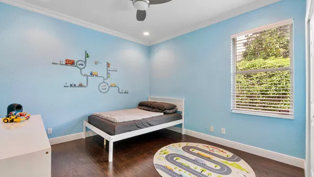 Residence photo 8