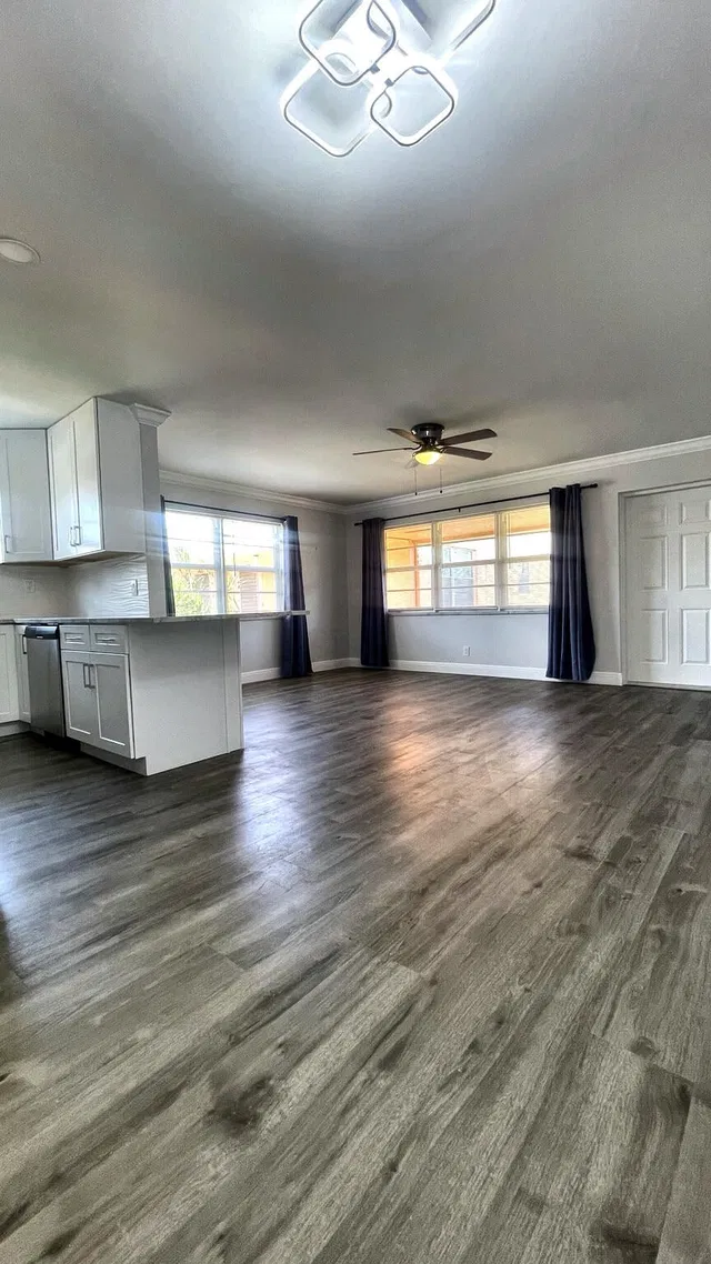 Residence photo 12