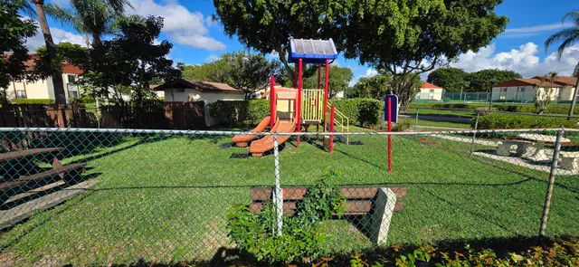 Unit D photo 42