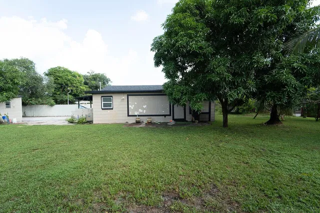 Residence photo 3
