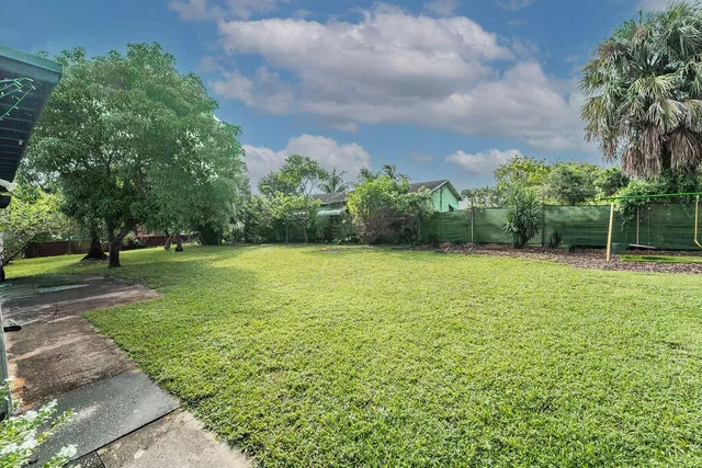 Residence photo 5