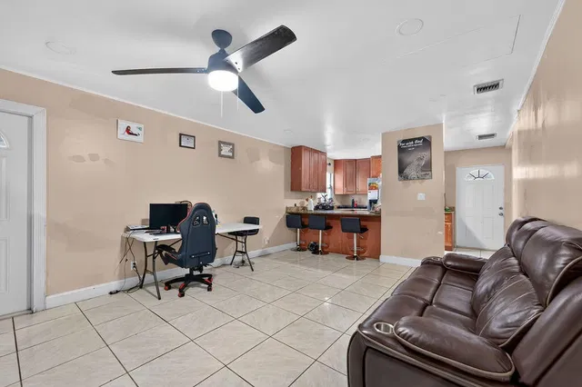Residence photo 7