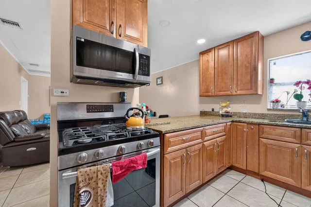 Residence photo 10