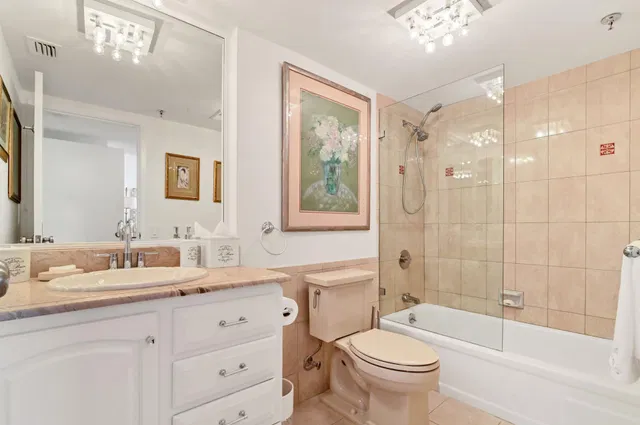 Unit 1704 photo 12