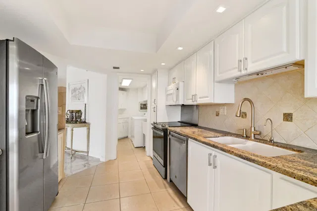 Unit 1704 photo 23