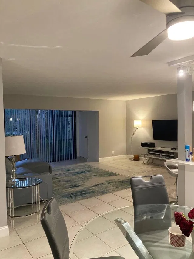 Unit 28B photo 17
