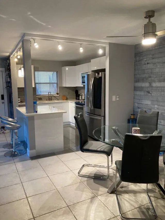  Unit 28B photo 8