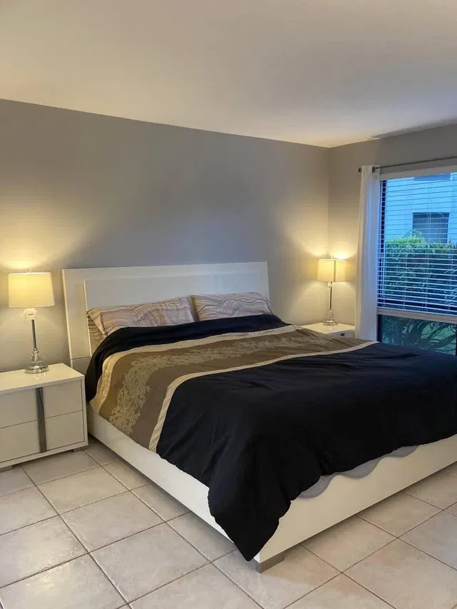  Unit 28B photo 37