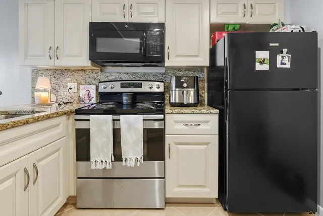 Unit B404 photo 8