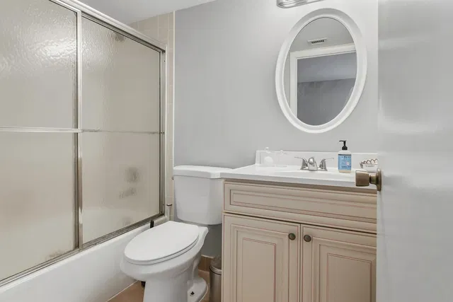 Unit B404 photo 11