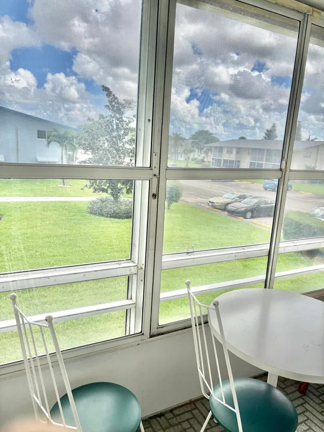 Residence photo 11