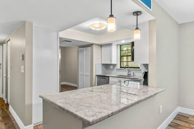 Unit 203 photo 2