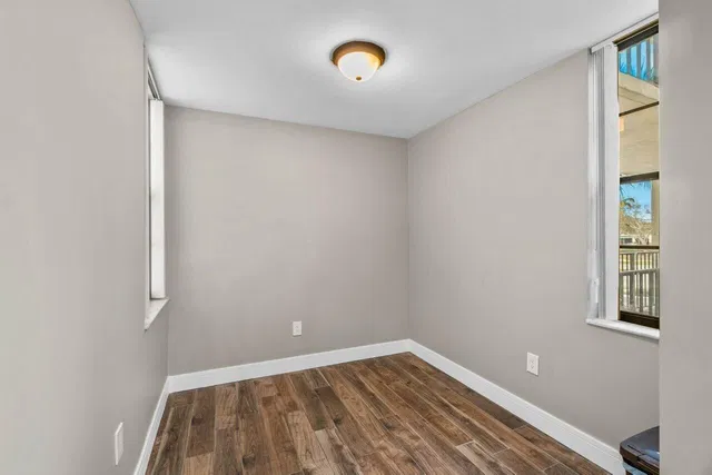 Unit 203 photo 6