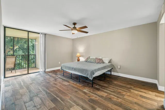 Unit 203 photo 13