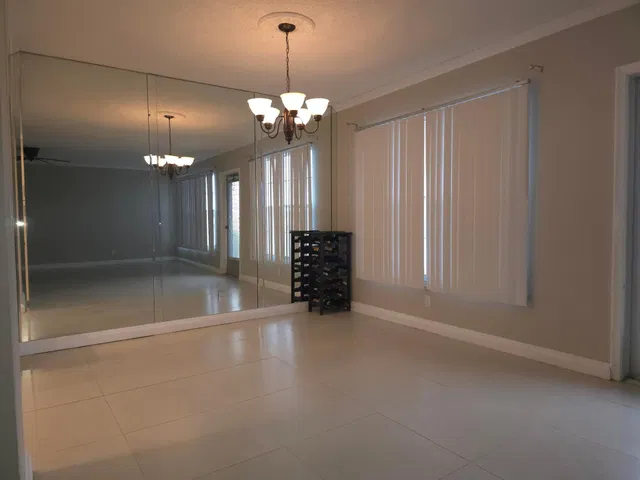  Residence photo 7