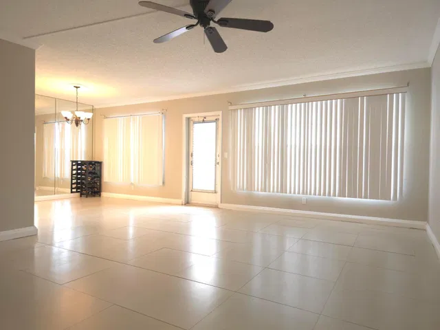  Residence photo 10