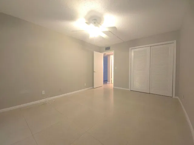  Residence photo 19