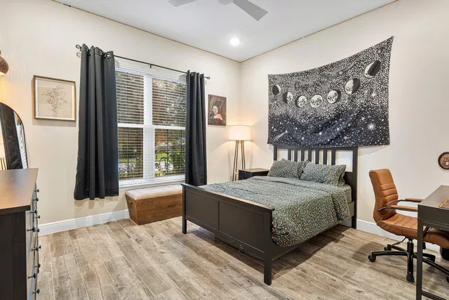 Residence photo 18