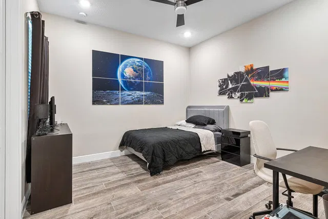 Residence photo 20