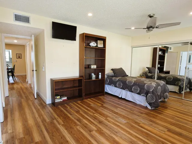  Unit A photo 28