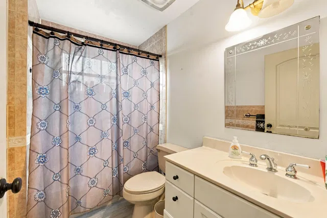 Residence photo 16