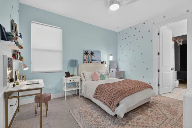 Residence photo 17