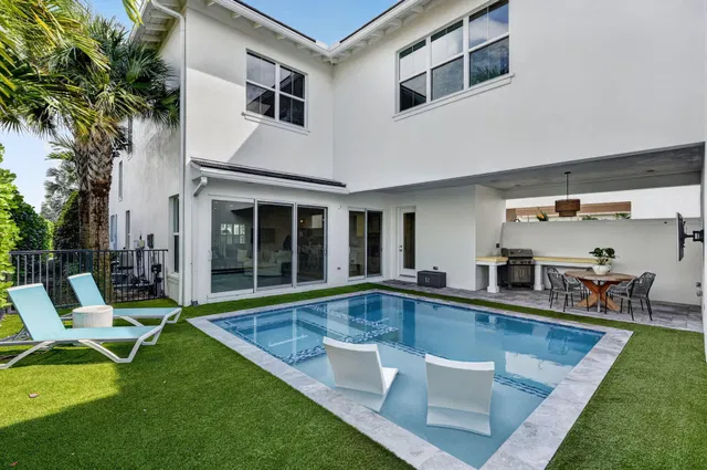 Residence photo 22
