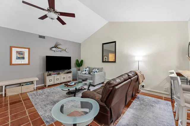Residence photo 7