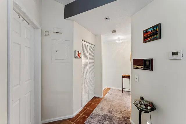 Residence photo 10
