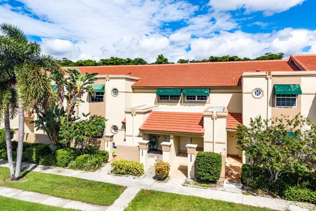 Residence photo 23
