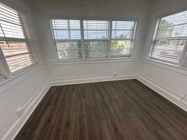 Residence photo 3