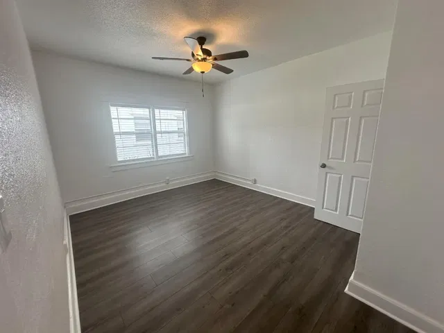 Residence photo 12