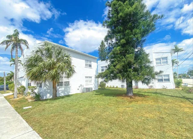 Residence photo 17
