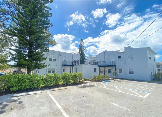 Residence photo 19