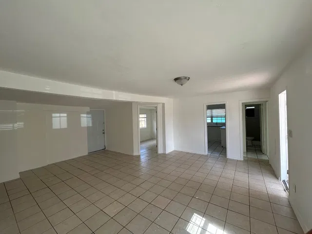 Unit Unit 5 photo 3