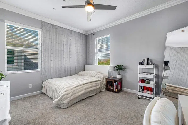 Residence photo 22