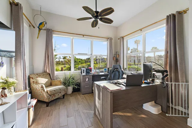 Residence photo 20