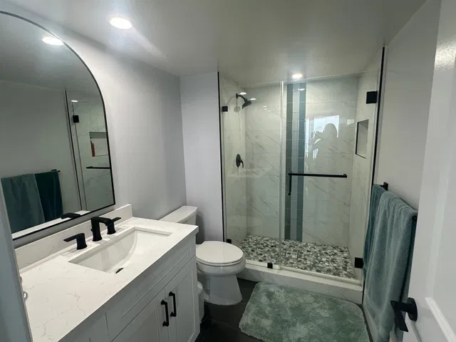 Unit 1903 photo 16