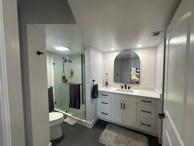 Unit 1903 photo 17