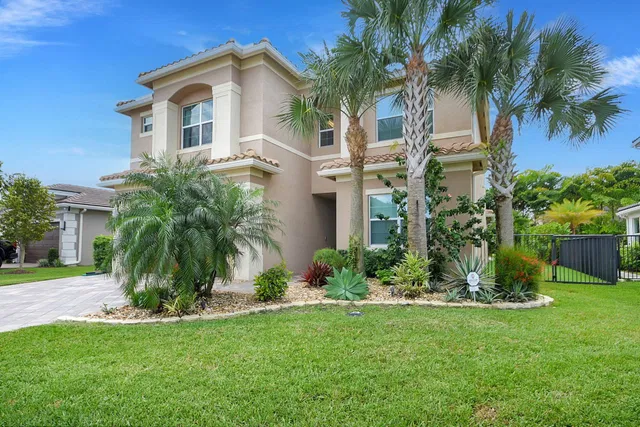 Residence photo 3